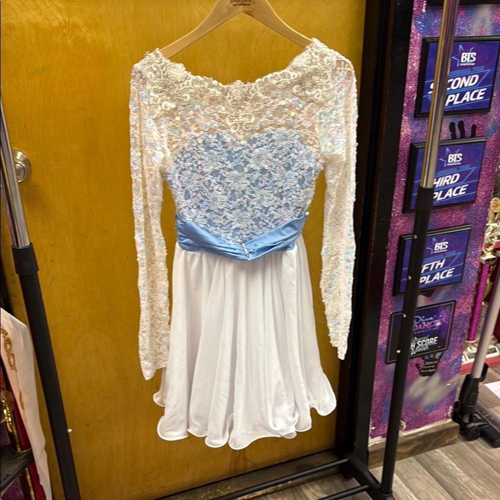 Revolution White and Blue Sweetheart Bishop Sleeve Costume